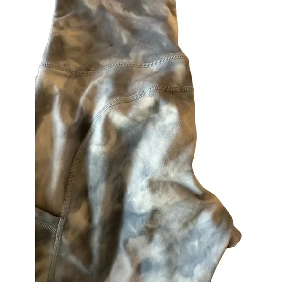 OFFLINE by Aerie Women's Blue White Tie Dye The Hugger High Rise Legging Size M - Picture 3 of 5